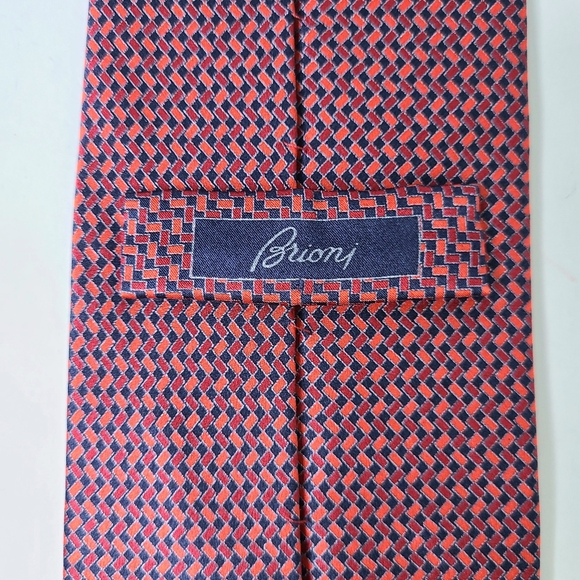 Brioni Handmade Geometric Printed Woven Silk Tie - Picture 7 of 9